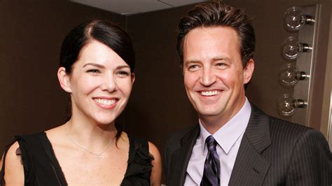 matthew perry lauren graham|matthew perry and laura girlfriend.